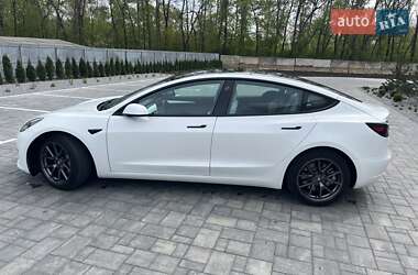 Седан Tesla Model 3 2021 в Луцке