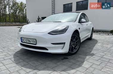 Седан Tesla Model 3 2021 в Луцке