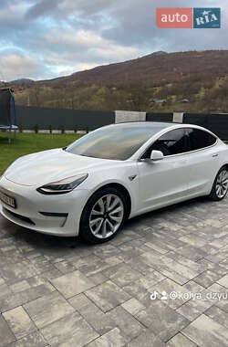 Tesla Model 3 2019