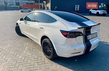 Седан Tesla Model 3 2020 в Кременчуге