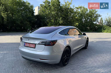 Седан Tesla Model 3 2018 в 