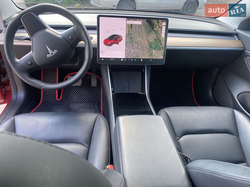 Седан Tesla Model 3 2020 в Запорожье