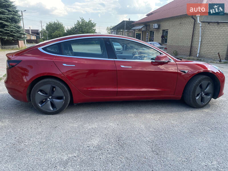 Седан Tesla Model 3 2020 в Запорожье