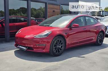 Седан Tesla Model 3 2022 в Рівному