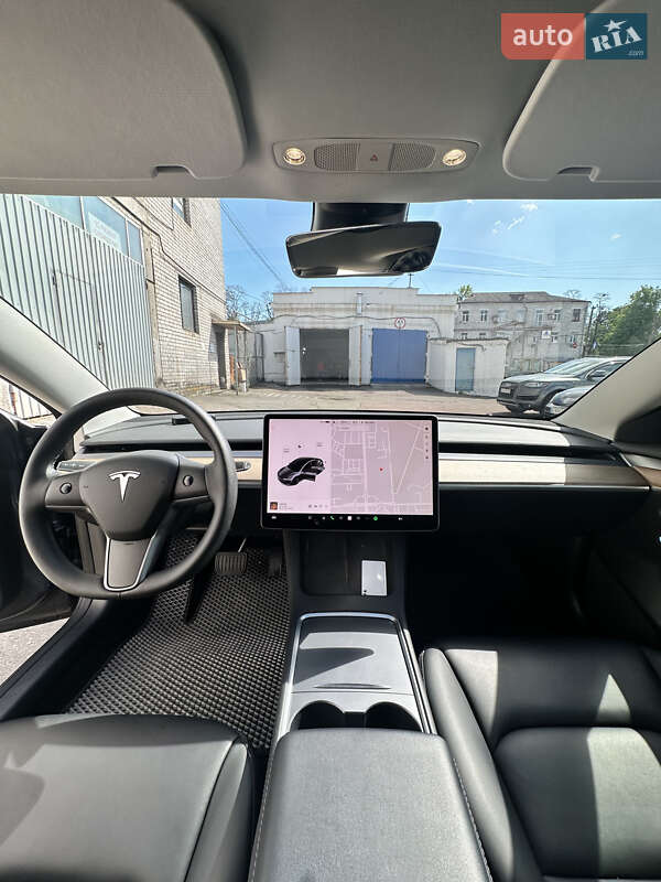 Седан Tesla Model 3 2022 в Києві