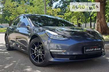 Седан Tesla Model 3 2018 в Миколаєві