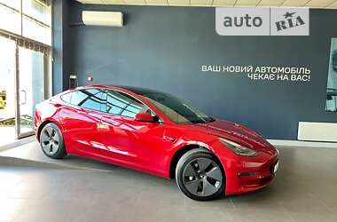 Седан Tesla Model 3 2022 в Чернигове