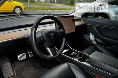Седан Tesla Model 3 2018 в Киеве