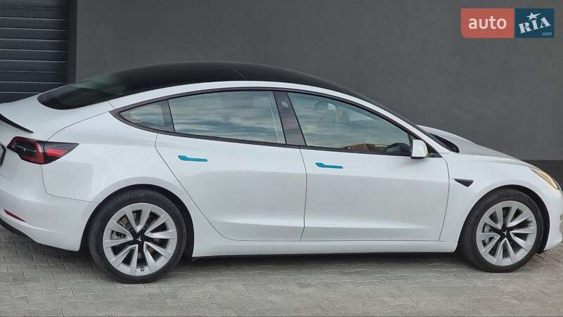Седан Tesla Model 3 2022 в Хмельницькому