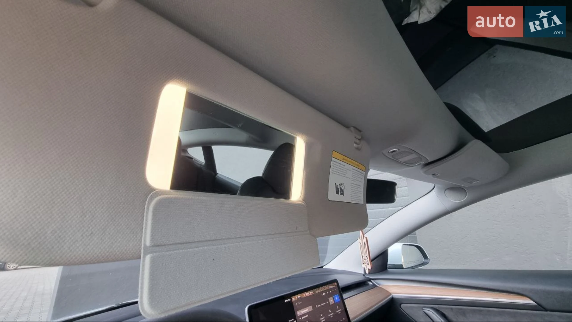 2022 Tesla Model 3 - мініатюра 10