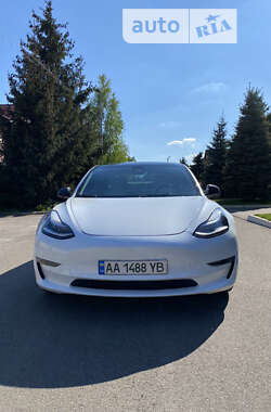 Tesla Model 3 2019