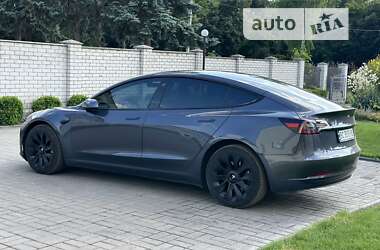 Седан Tesla Model 3 2022 в Черкасах