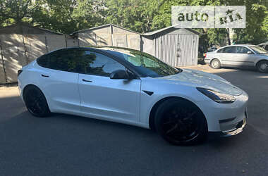 Седан Tesla Model 3 2021 в Харкові