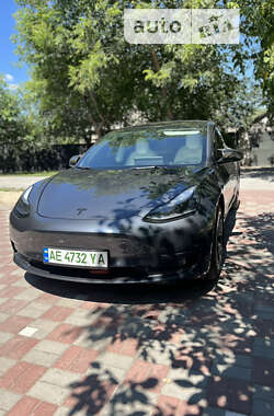 Седан Tesla Model 3 2022 в Дніпрі