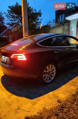 Tesla Model 3 2018