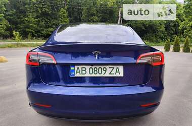 Седан Tesla Model 3 2022 в Виннице