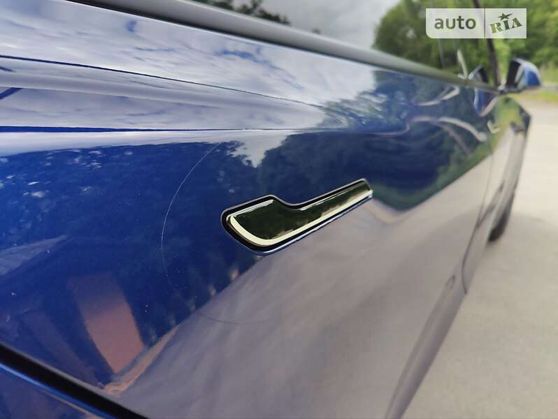 Седан Tesla Model 3 2022 в Вінниці