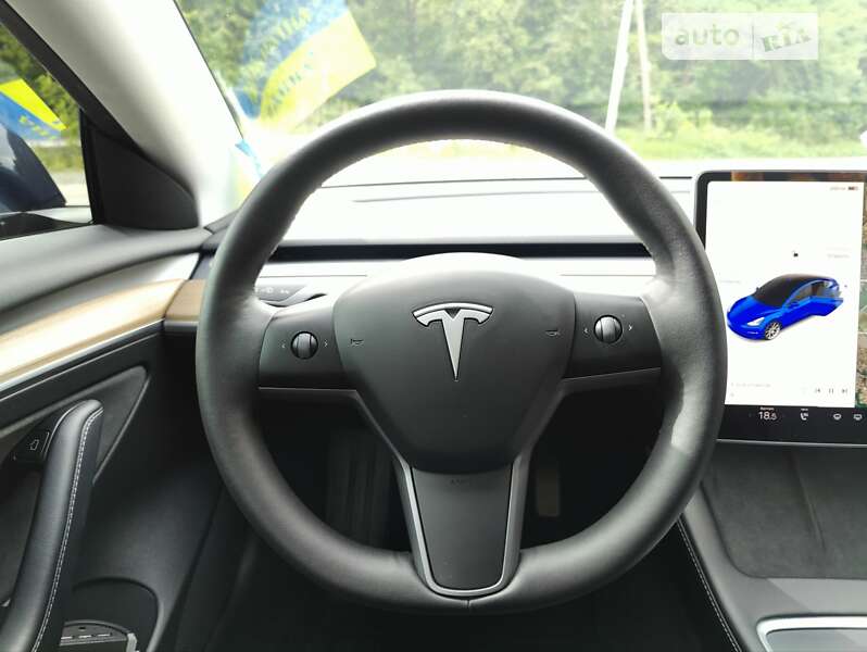 Седан Tesla Model 3 2022 в Вінниці