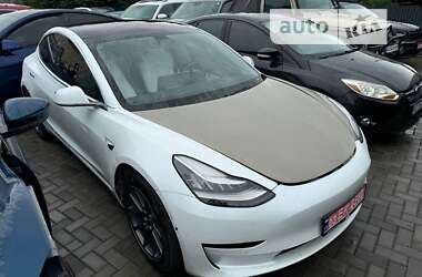 Седан Tesla Model 3 2018 в Луцке