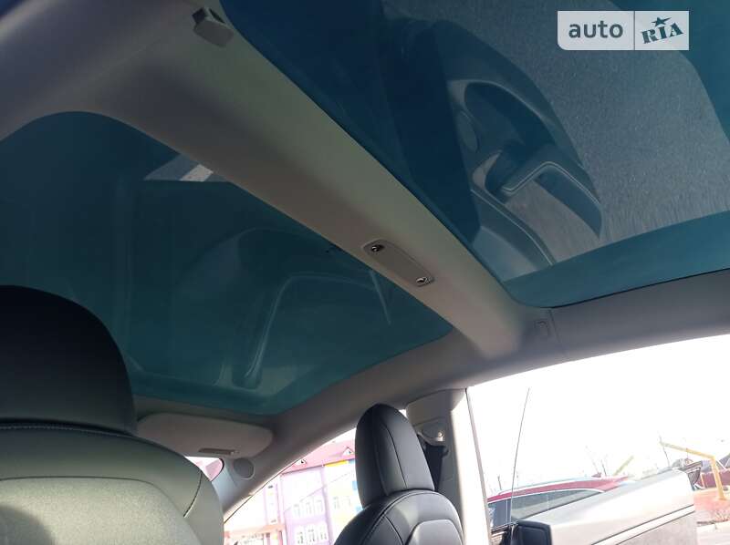 Седан Tesla Model 3 2022 в Василькове