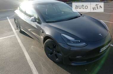 Tesla Model 3 2022