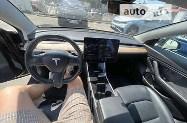 Седан Tesla Model 3 2018 в Києві