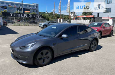 Седан Tesla Model 3 2023 в Киеве