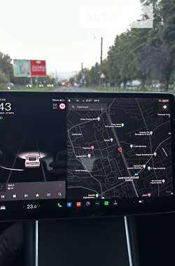 Седан Tesla Model 3 2017 в 