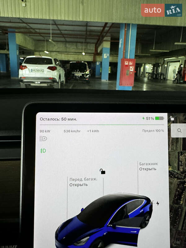 Седан Tesla Model 3 2018 в Ужгороді