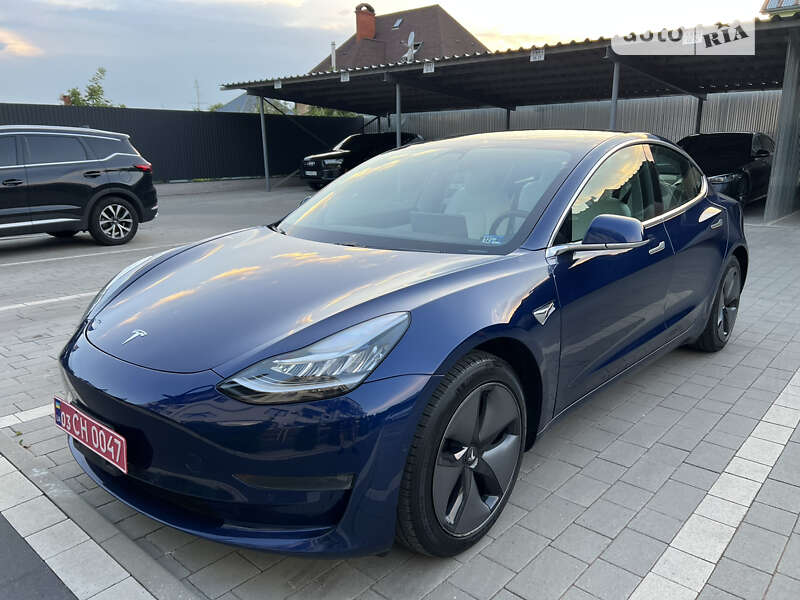 Tesla Model 3 2019