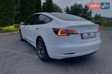 Седан Tesla Model 3 2022 в Луцке