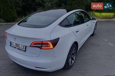 Седан Tesla Model 3 2022 в Луцке