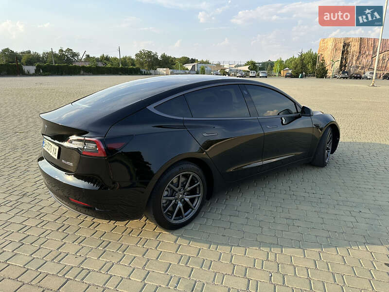 Седан Tesla Model 3 2019 в Одесі