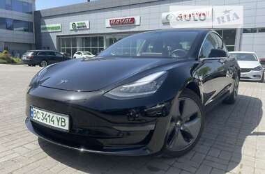 Седан Tesla Model 3 2020 в Львові