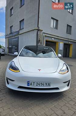 Седан Tesla Model 3 2021 в Ивано-Франковске