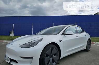 Седан Tesla Model 3 2021 в Виннице