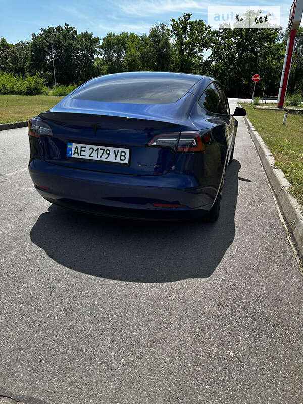 Седан Tesla Model 3 2022 в Днепре