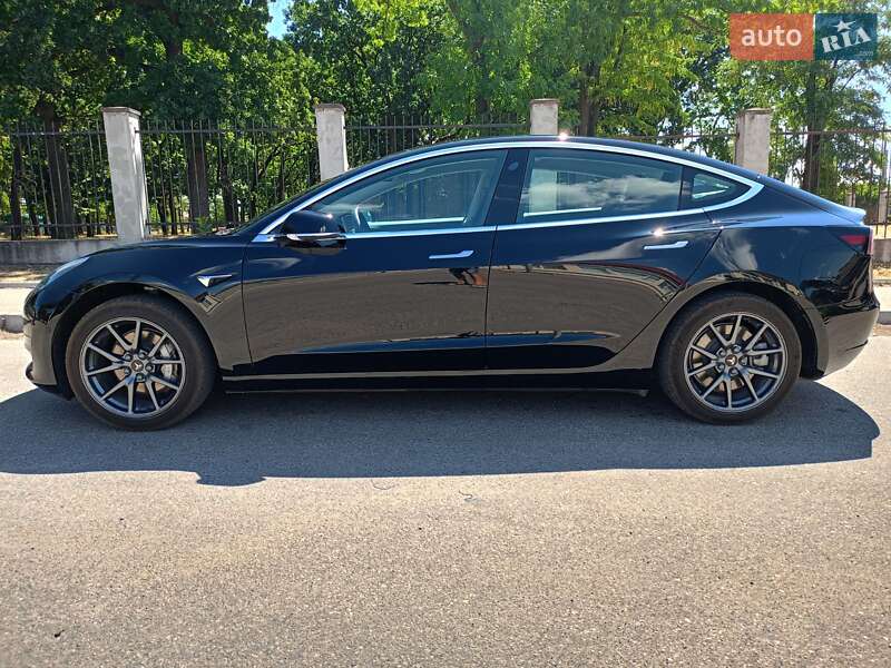 Седан Tesla Model 3 2019 в Кропивницькому