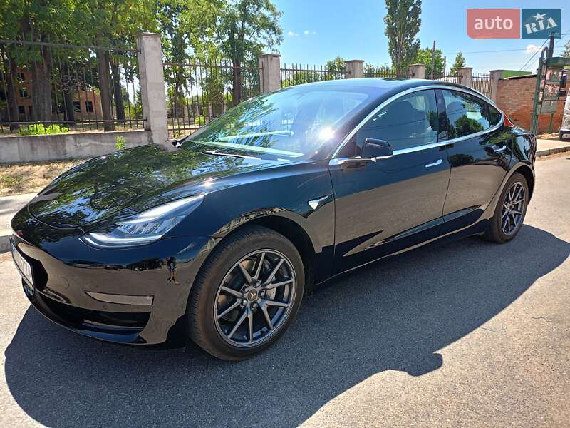 Седан Tesla Model 3 2019 в Кропивницькому