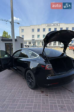 Седан Tesla Model 3 2018 в Рівному