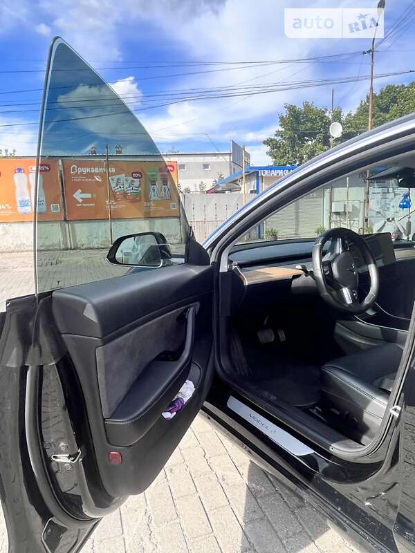Седан Tesla Model 3 2018 в Шептицькому
