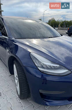 Седан Tesla Model 3 2018 в 