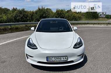 Седан Tesla Model 3 2021 в Львове