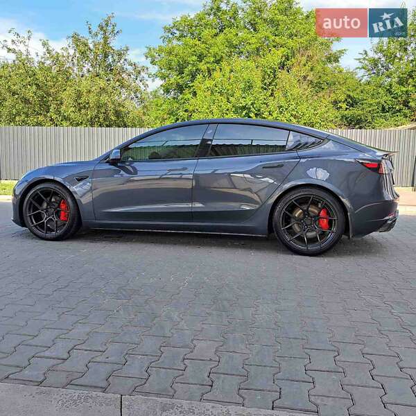 Седан Tesla Model 3 2021 в Ірпені