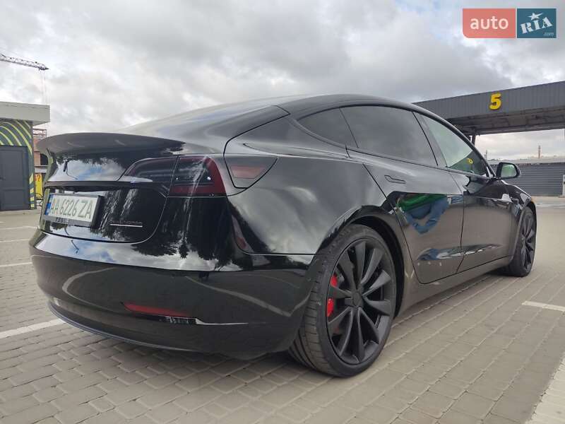 Седан Tesla Model 3 2020 в Ірпені