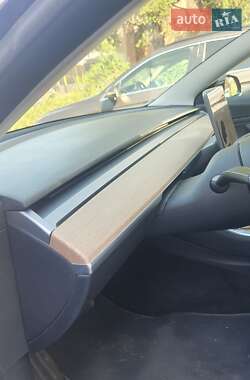 Седан Tesla Model 3 2018 в 