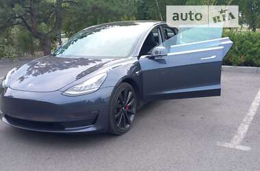 Седан Tesla Model 3 2019 в Дніпрі