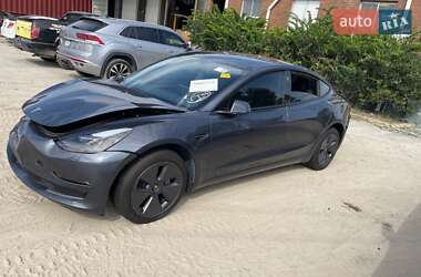 Седан Tesla Model 3 2022 в 