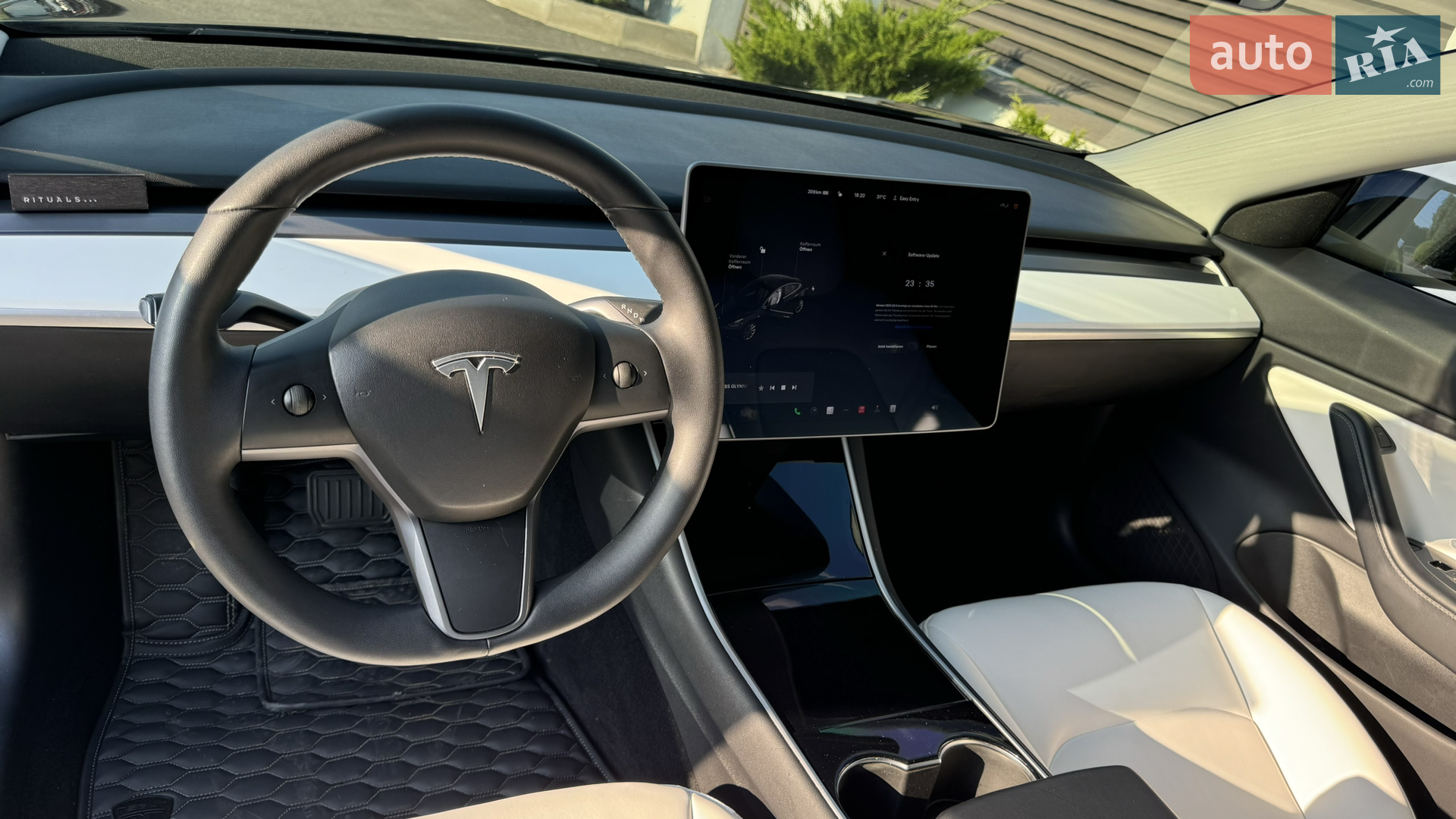 2019 Tesla Model 3 - мініатюра 10