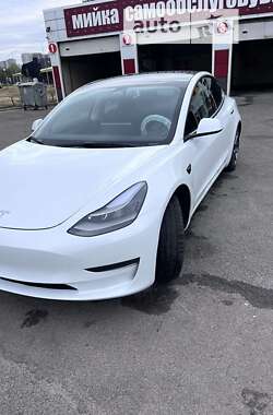 Седан Tesla Model 3 2023 в Києві